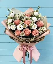 Букет цветов из:  Розы, Альстромерии и Лизиантусы в Добруни