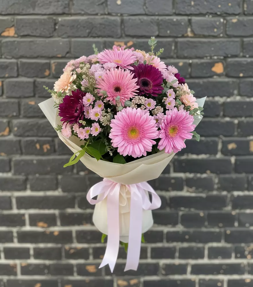 Букет цветов из: Герберы и Хризантемы в Добруни