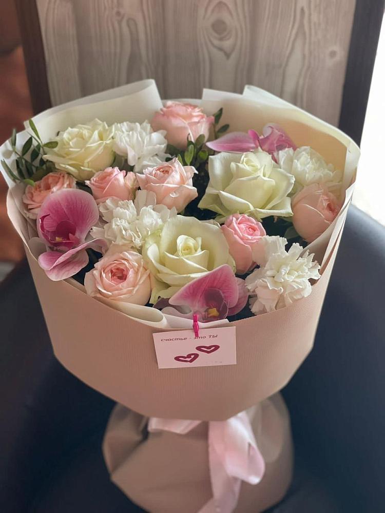 Букет цветов из: Орхидеи, Розы и Гвоздики в Добруни