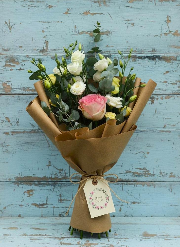 Букет цветов из: Розы и Лизиантусы в Добруни