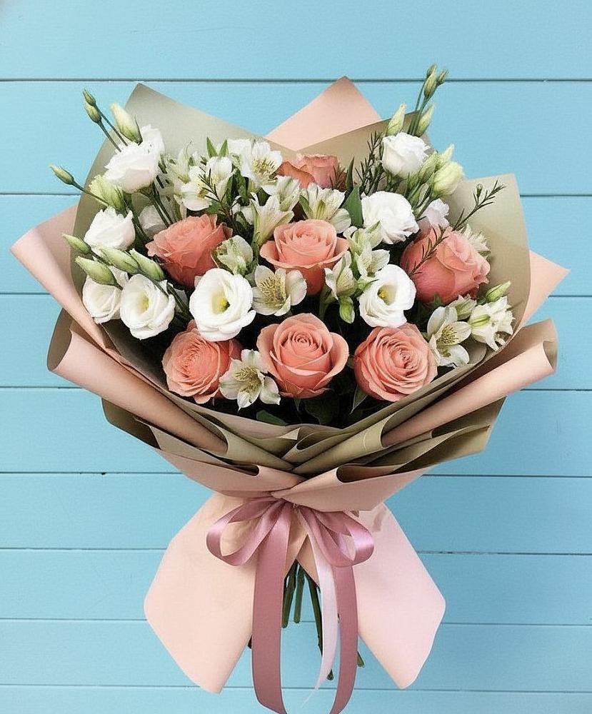 Букет цветов из: Розы, Альстромерии и Лизиантусы в Добруни