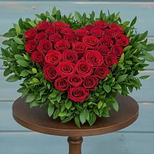 Цветочная композиция из Розы в виде сердца в Добруни