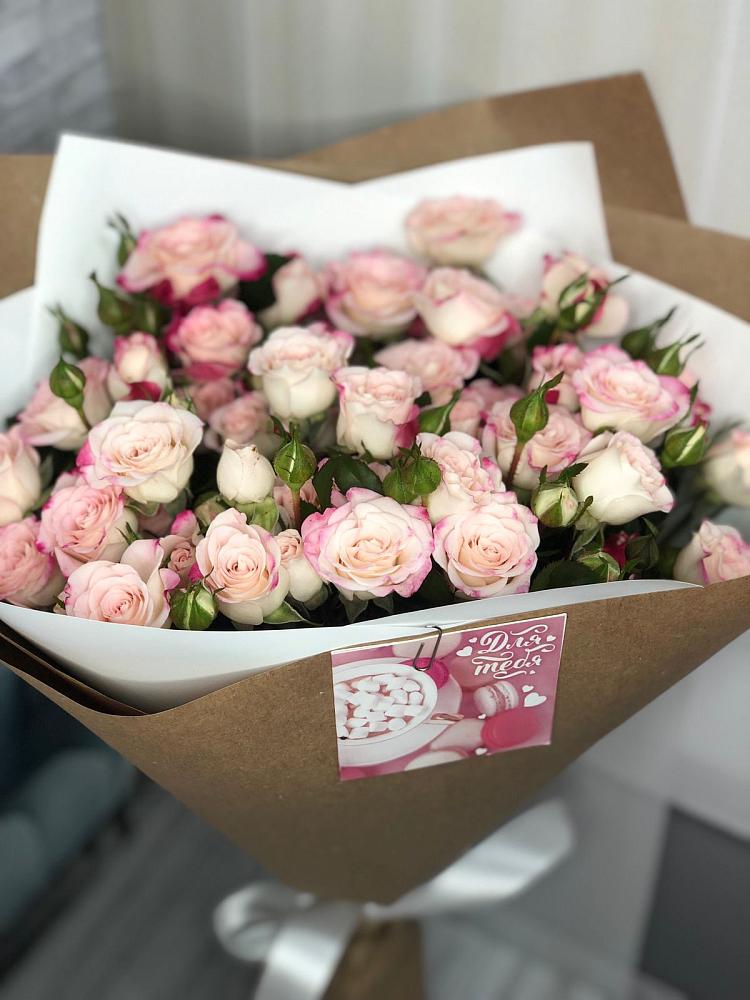 Букет цветов из: Розы в Добруни