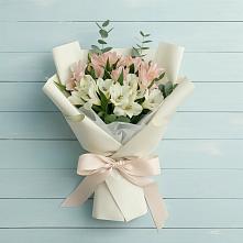 Букет цветов из:  Альстромерии в Добруни