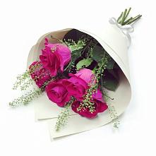 Букет цветов из:  Розы в Добруни