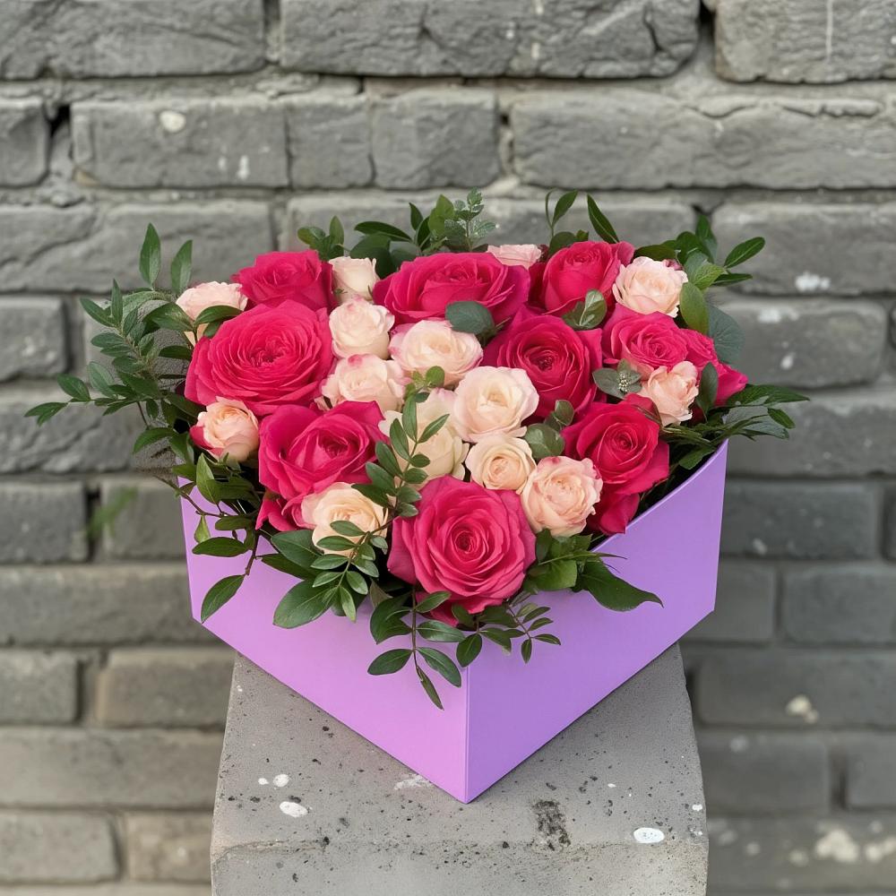 Цветочная композиция из Розы в коробке в Добруни