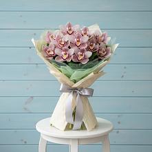 Букет цветов из:  Орхидеи и Розы в Добруни