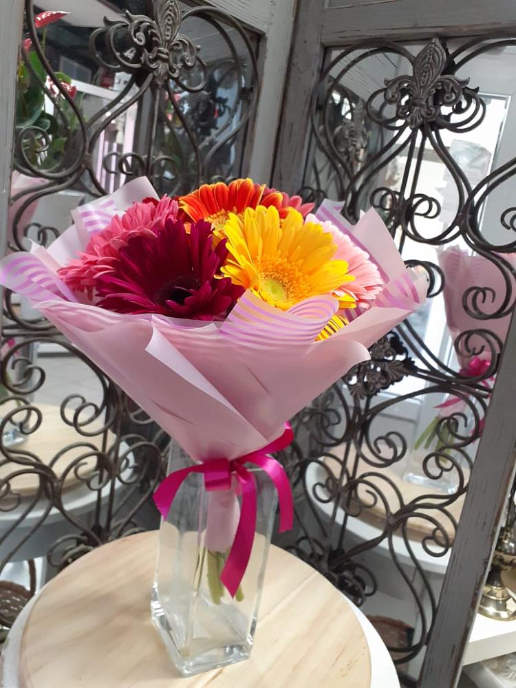 Букет цветов из: Герберы в Добруни