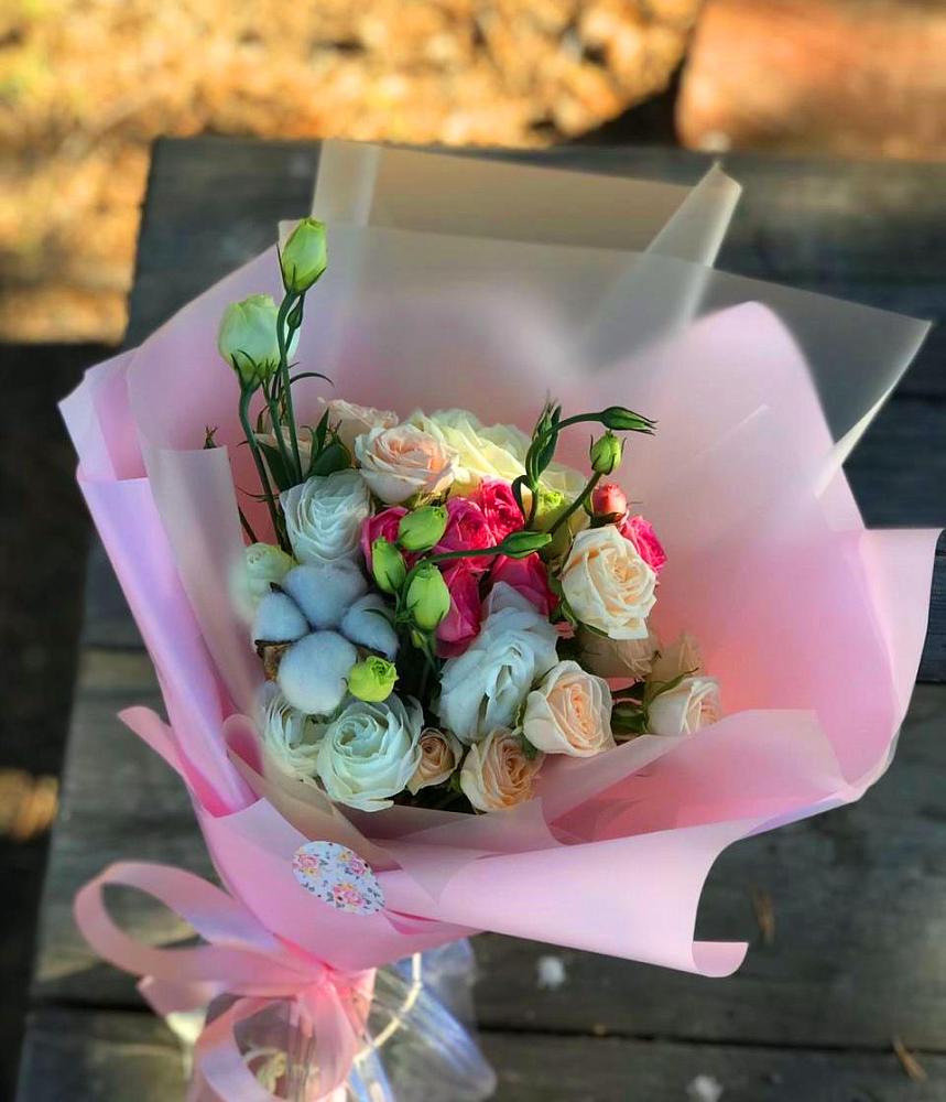 Букет цветов из: Розы и Лизиантусы в Добруни