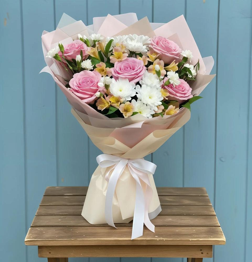 Букет цветов из: Гвоздики, Орхидеи и Розы в Добруни