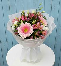 Букет цветов из:  Герберы, Альстромерии и Лизиантусы в Добруни