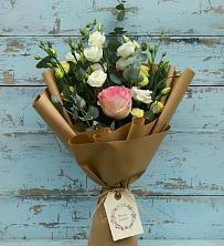 Букет цветов из:  Розы и Лизиантусы в Добруни