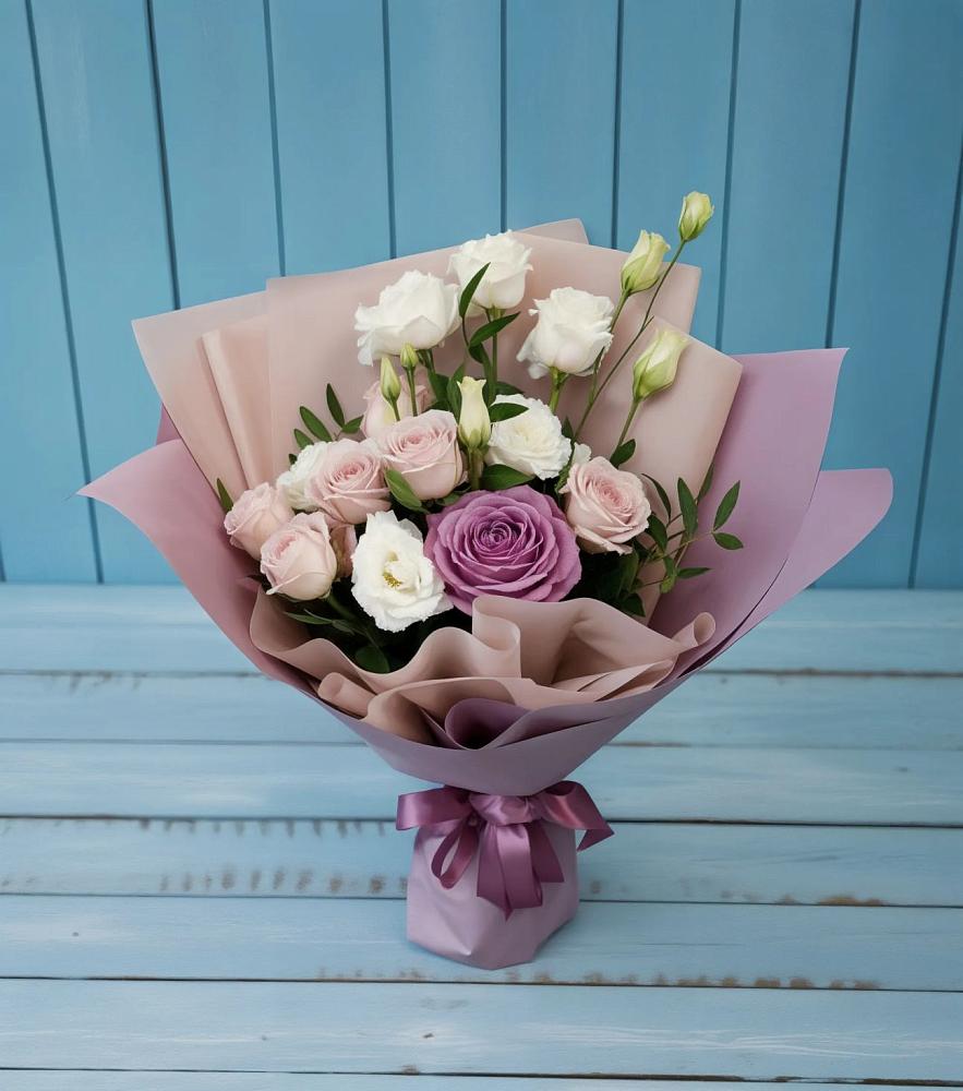 Букет цветов из: Розы и Лизиантусы в Добруни